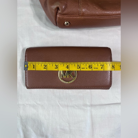 MICHAEL KORS Large Taupe/Brown/Gold Leather Shoulder TOTE BAG PURSE & Wallet Set - Picture 15 of 16